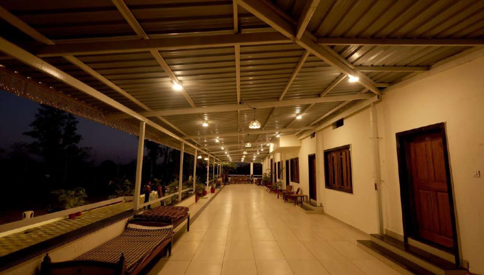 Paradise Hotel